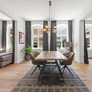 The Strassburger, Stylish 3 Bedroom In Downtown Berlin