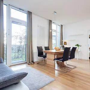 Apartment Modern In The Luxury Complex Marthashof, Berlin